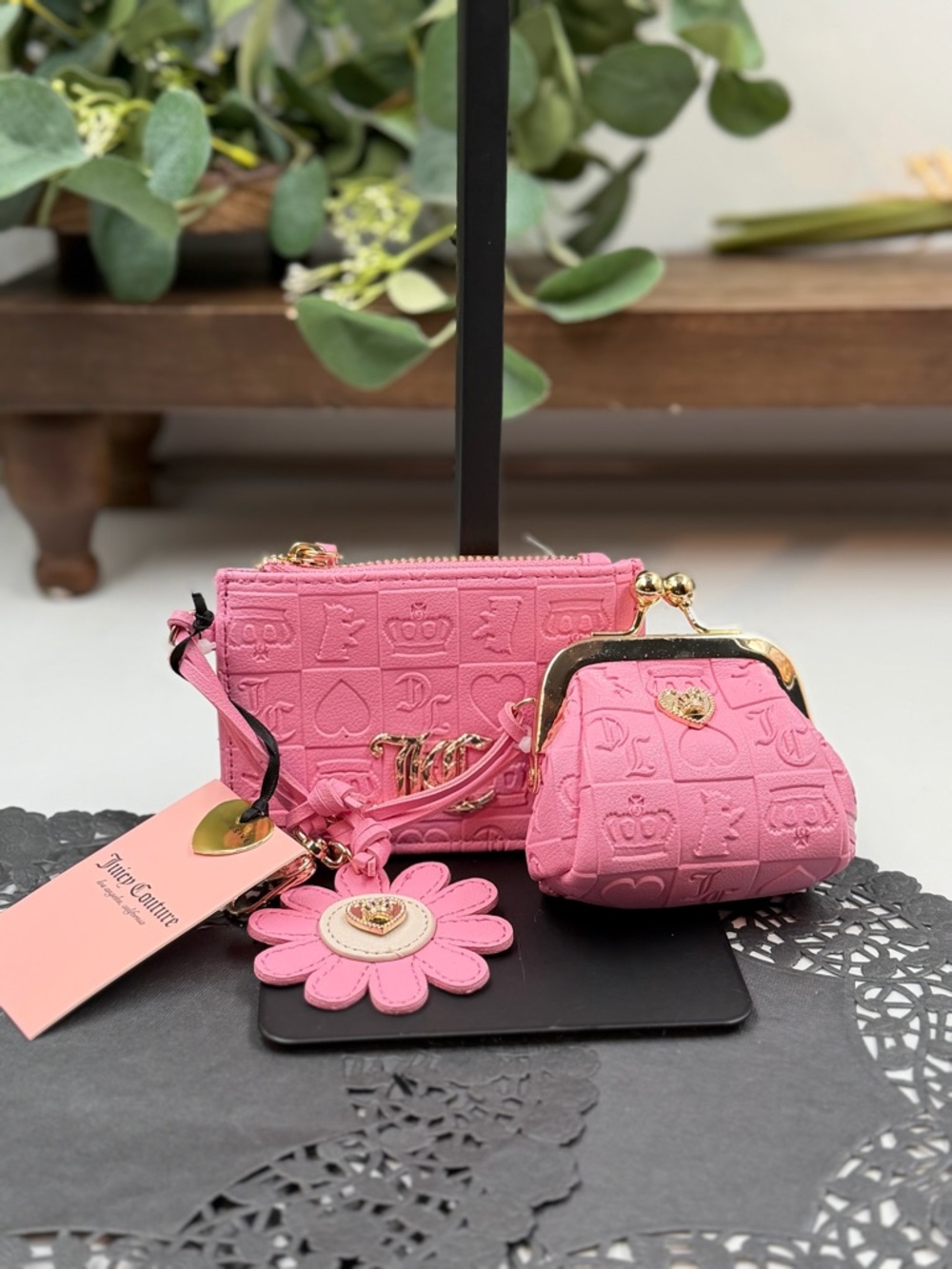 Juicy Couture Pretty Pop Pink Wristlet Wallet & Coin Purse Set Embossed Logo